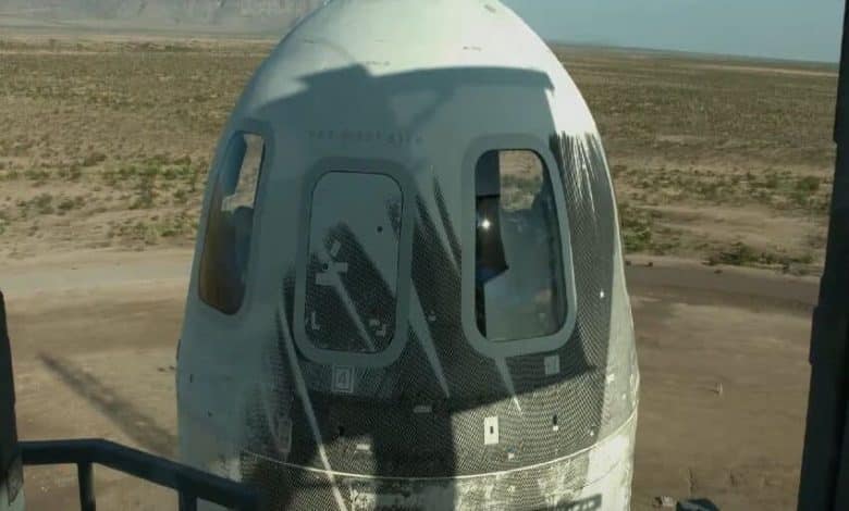 Blue Origin Finishes the NS-22 Mission and Launches Six New Astronauts Into Space